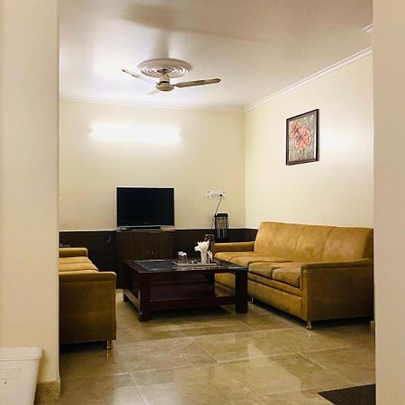 Hotel Mayur Deluxe מיראט מראה חיצוני תמונה