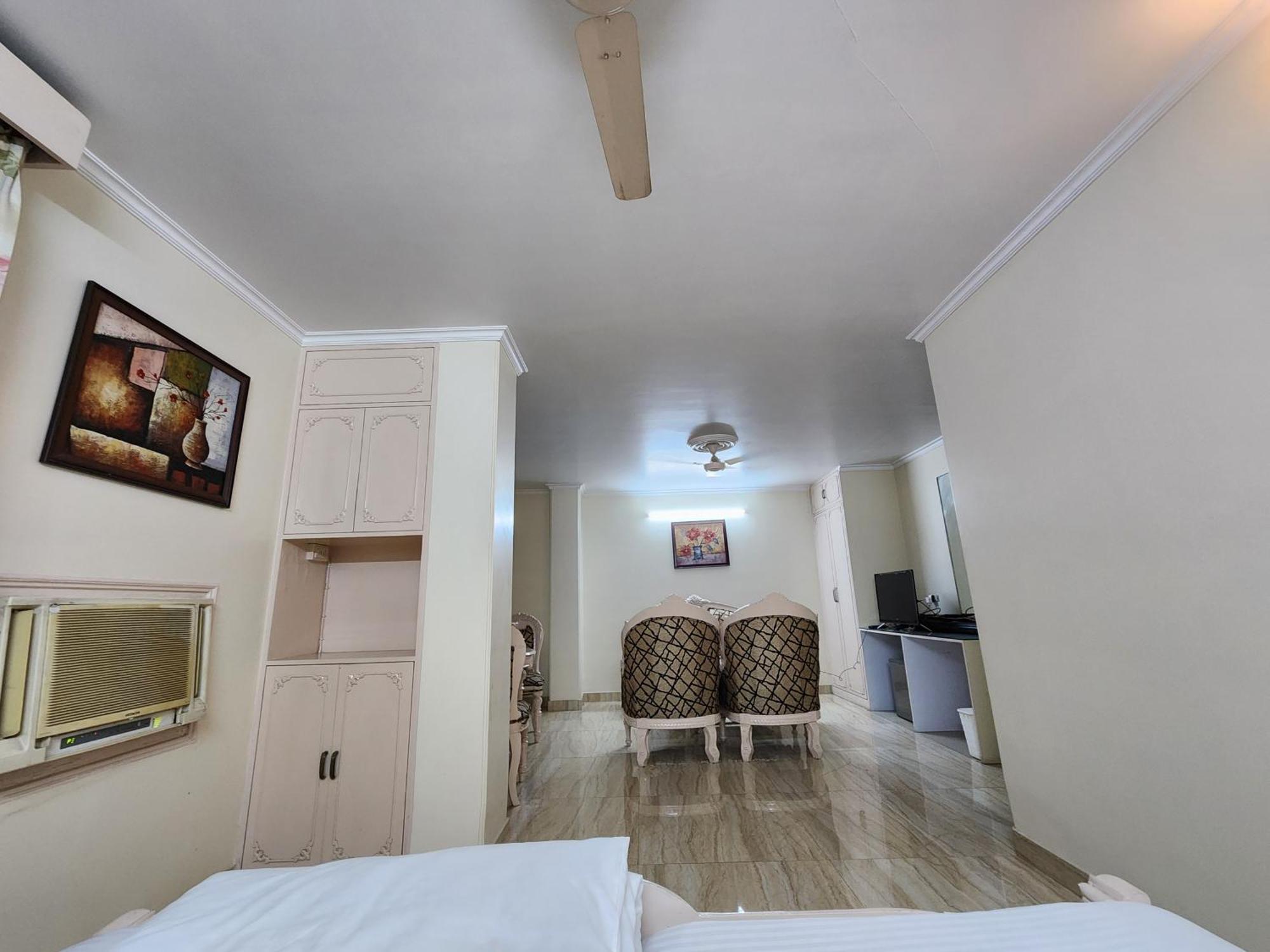 Hotel Mayur Deluxe מיראט מראה חיצוני תמונה