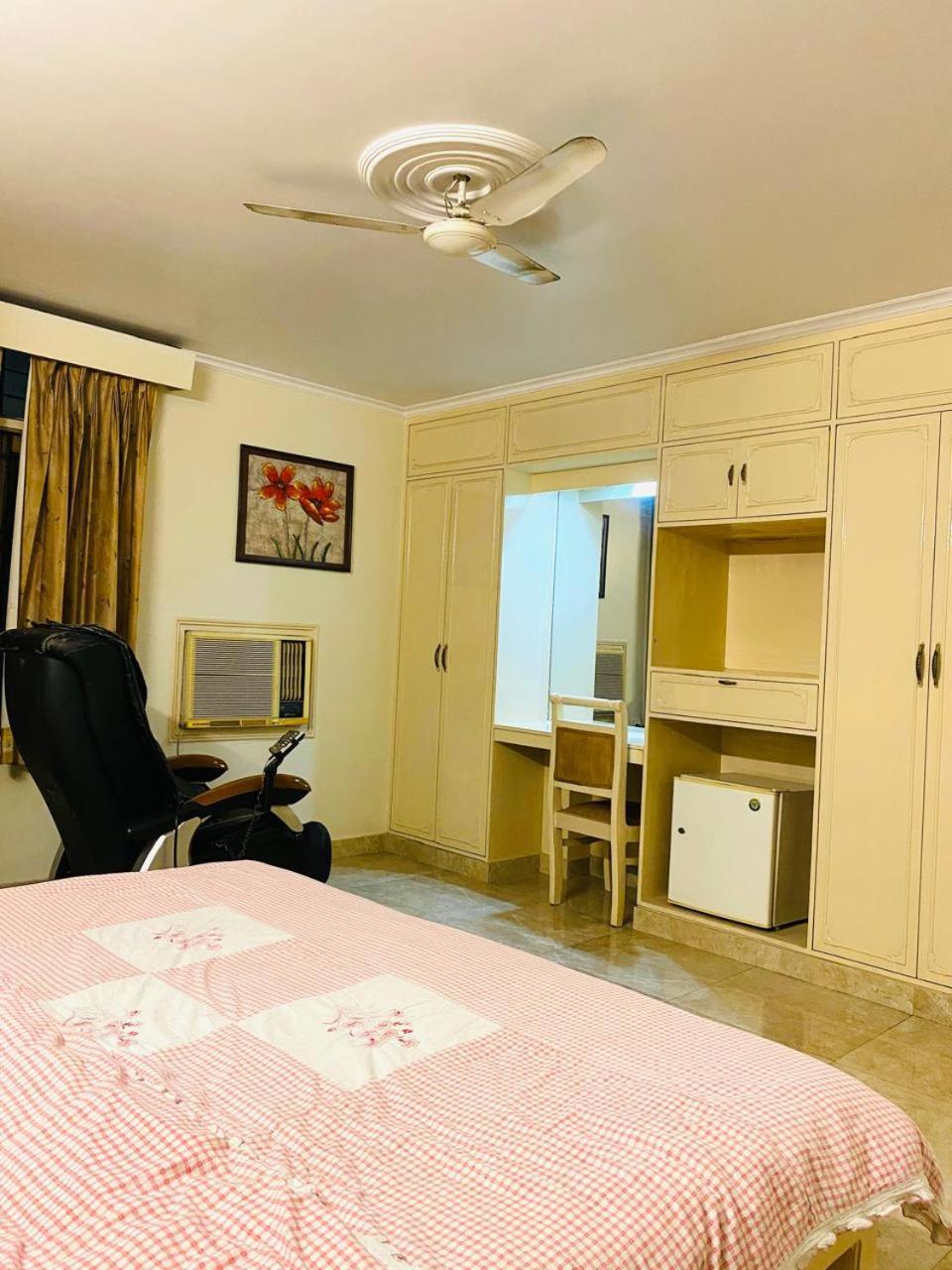 Hotel Mayur Deluxe מיראט מראה חיצוני תמונה