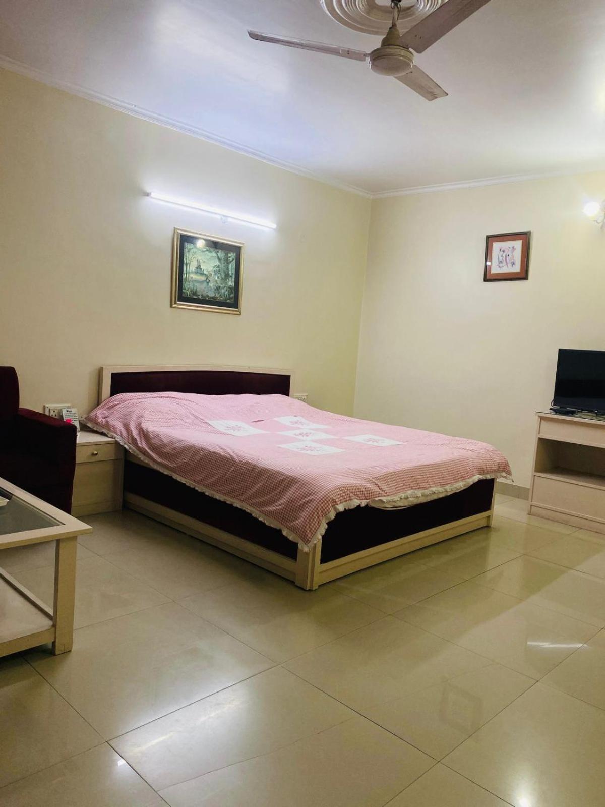 Hotel Mayur Deluxe מיראט מראה חיצוני תמונה