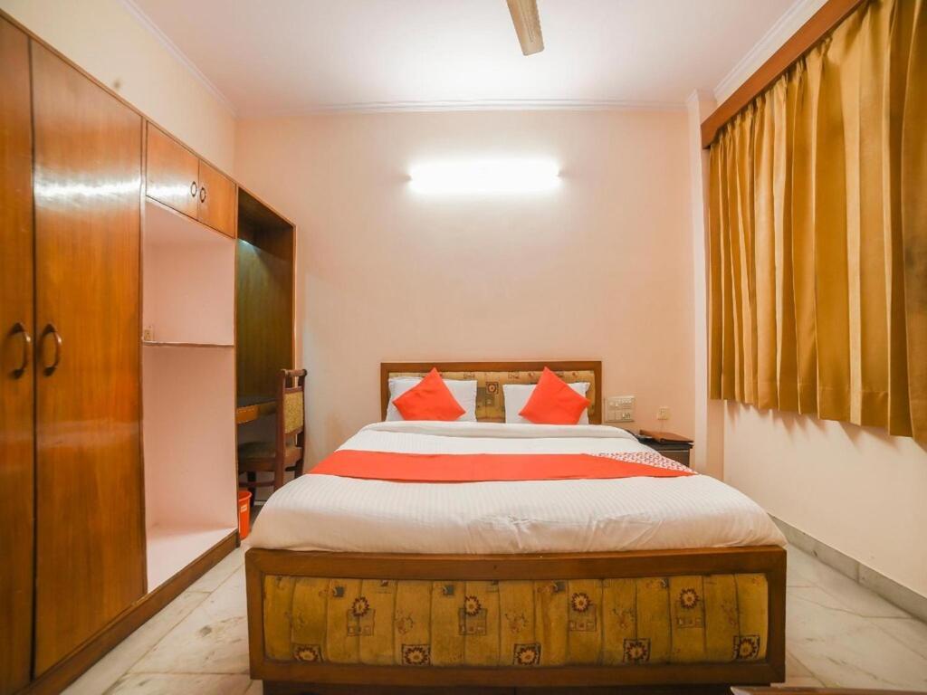 Hotel Mayur Deluxe מיראט מראה חיצוני תמונה